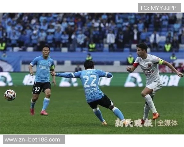 吾米提江：奖杯见证奋斗历程为本赛季联赛画上圆满句号