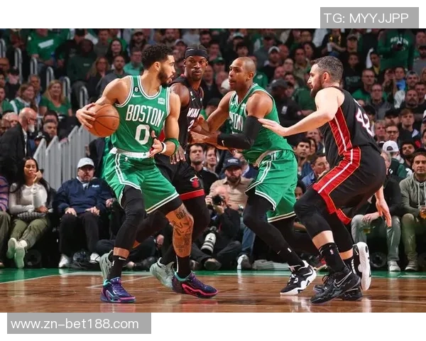 斯普利特谈杨瀚森在球队战术中的关键角色与中轴策应作用